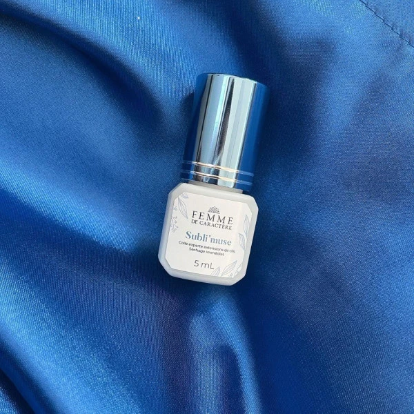 Colle Pour Extensions Subli'muse Femme De Caractère 5ML 3 Colle Pour Extensions Subli'muse Femme De Caractère 5ML – Image 3