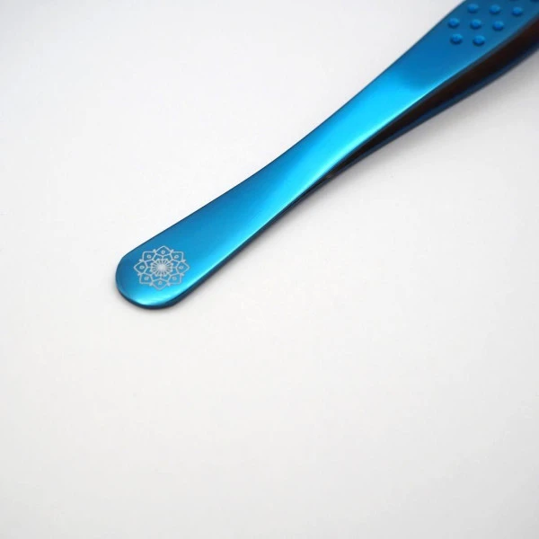 Pince Courbée Femme De Caractère 3 Pince Courbée Femme De Caractère – Image 3