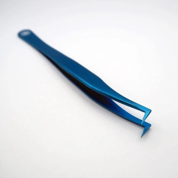 Pince Russe Femme De Caractère 2 Pince Russe Femme De Caractère – Image 2