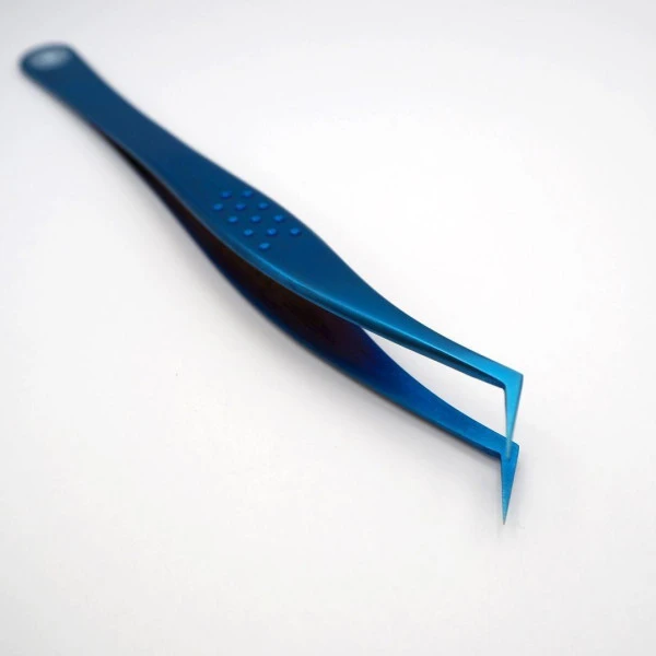 Pince Russe Fine Femme De Caractère 2 Pince Russe Fine Femme De Caractère – Image 2